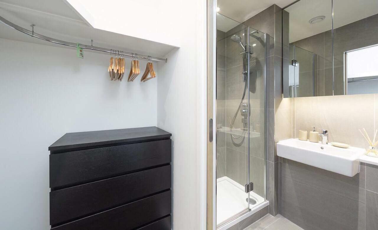 Luxury In North Greenwich